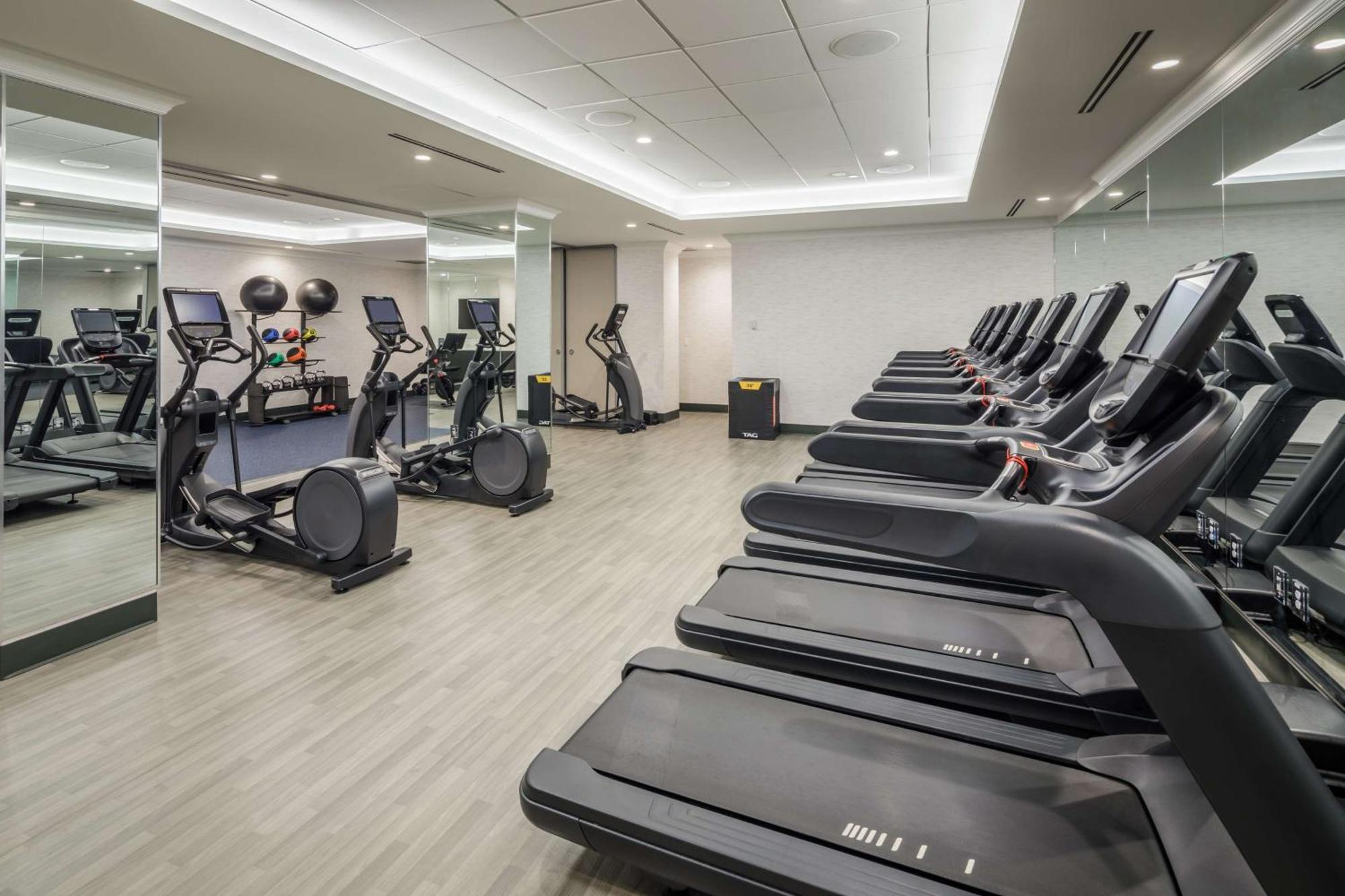 Doubletree By Hilton Hotel Denveri nemzetközi repülőtér Kültér fotó